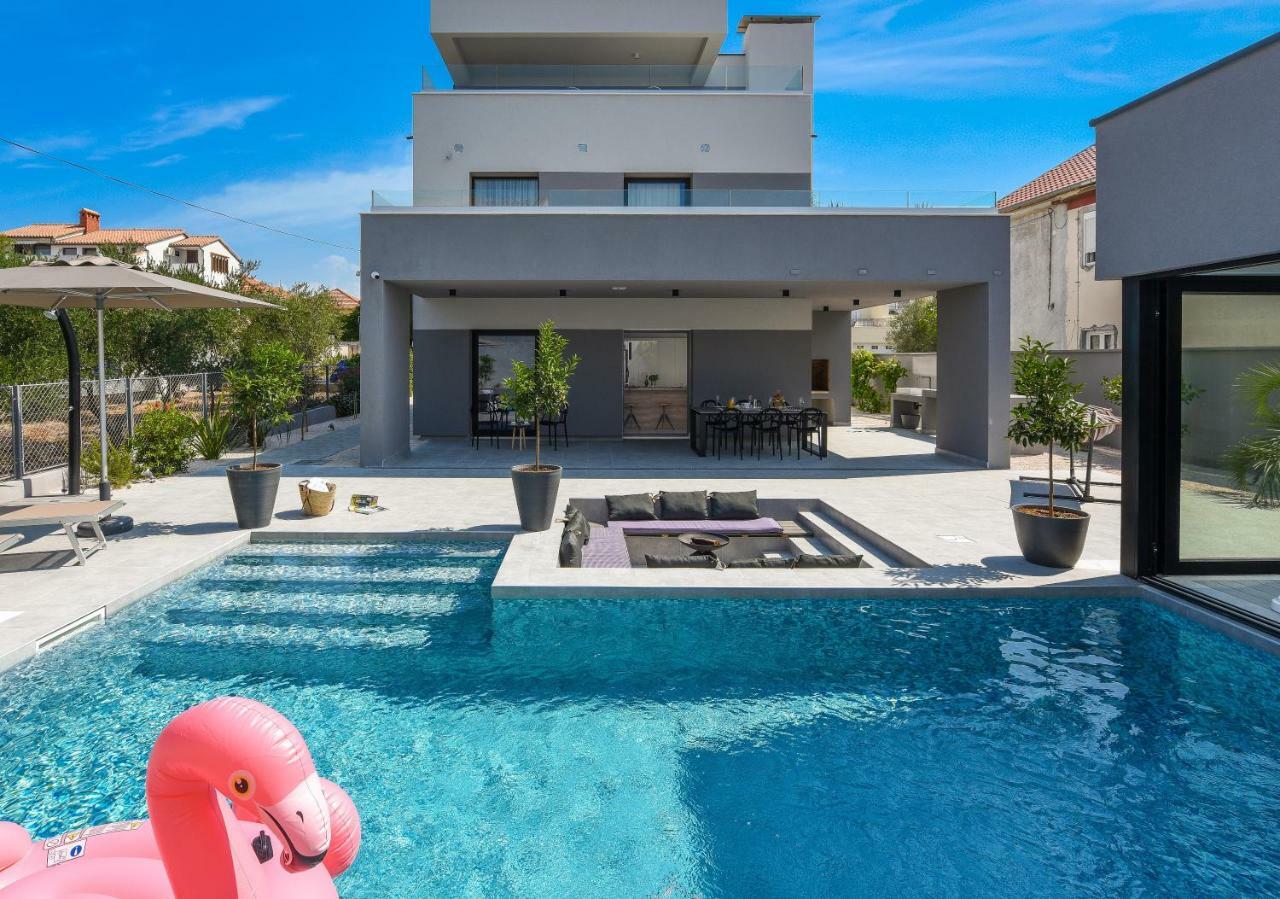 Omnia Villa